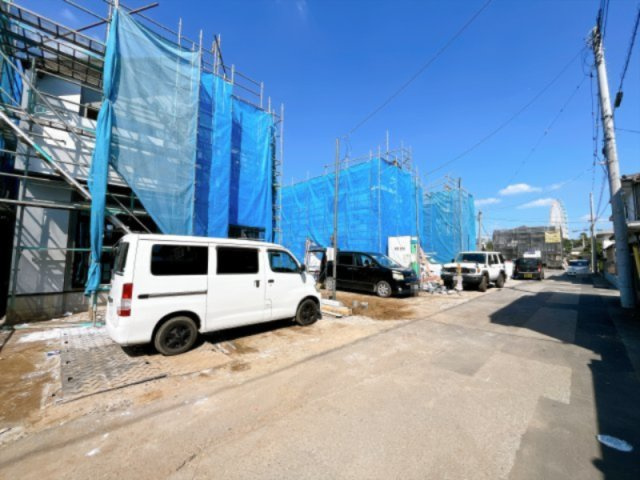 野田市中根4期　4号棟の前面道路含む現地写真