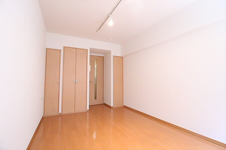 【寝室】 | GARDEN COURT KAMIKITAZAWA