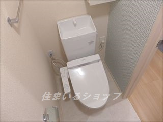 カーサあき亀山　Ｂ棟のトイレ|シャワートイレ