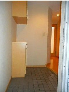 東海文京マンションの玄関