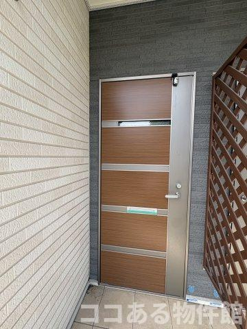 クレメント神陵台の玄関