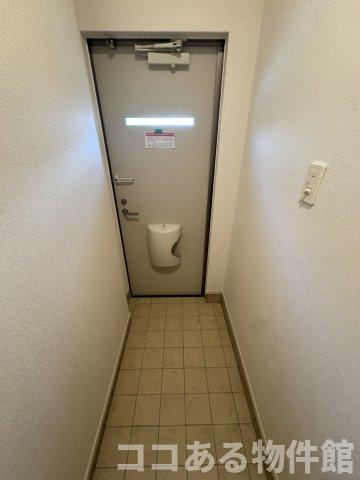 クレメント神陵台の玄関