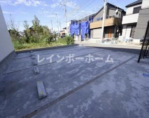 今成レジデンスの駐車場