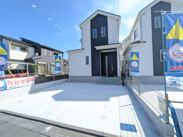 印西市大塚I　新築戸建て　B号棟の外観|【月々8万円台〜】
写真だけでは伝わらない快適さを、ぜひ現地で体感しませんか？
即日見学可能です！平日のご案内も可能です♪
お気軽にお問合せください！