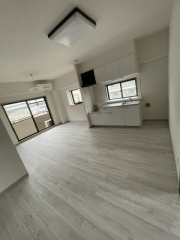 ハトヤマンション　太田町の洋室