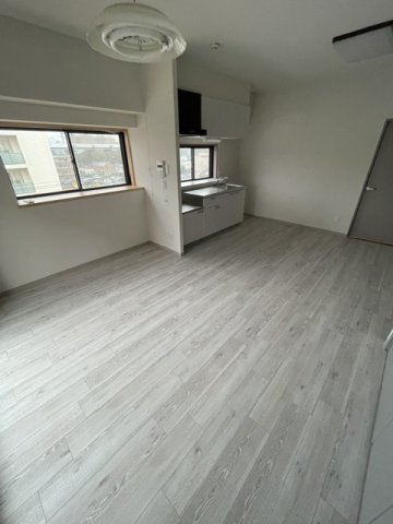 ハトヤマンション　太田町の洋室