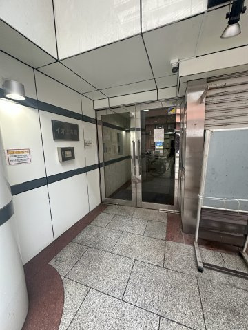 イオ上本町ビルのロビー