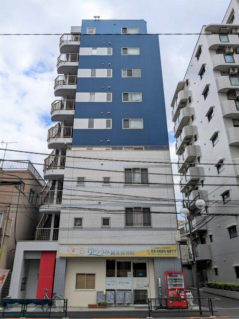 レジデンス千駄木３０２号室