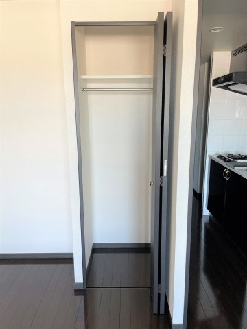 REV UNの収納|落ち着いた玄関です