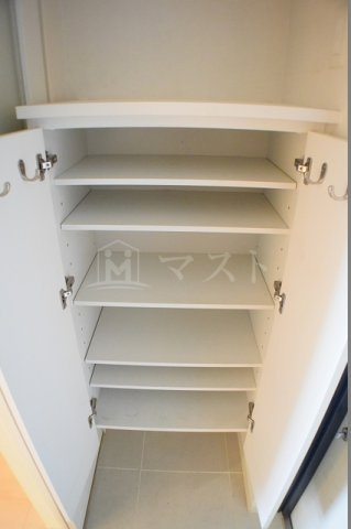 エステムコート難波ＥＡＳＴレオルガの収納