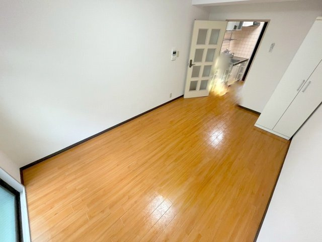 第5中本ビルの居間・リビング