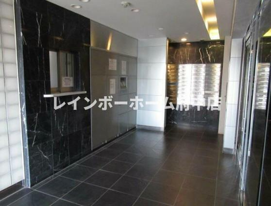 ヴィータローザ東府中のエントランス