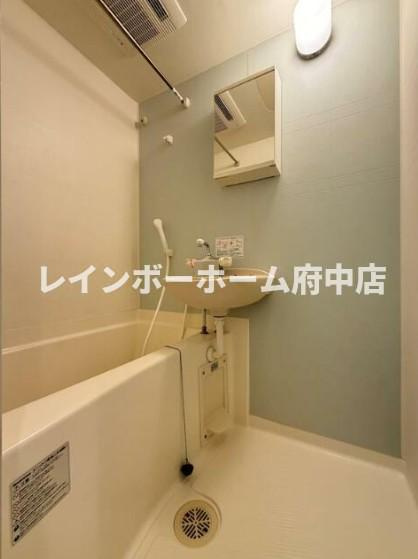 ヴィータローザ東府中の浴室