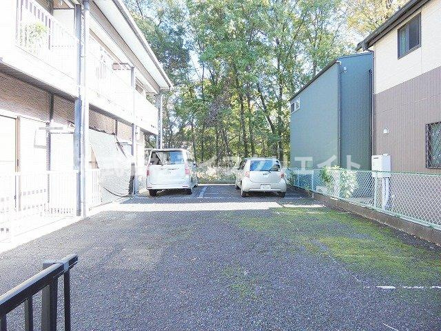 メゾン モン・ペールの駐車場