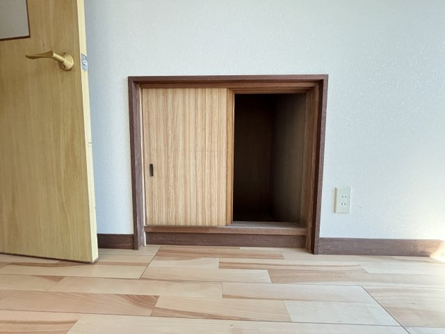 南部町東町S貸家の収納