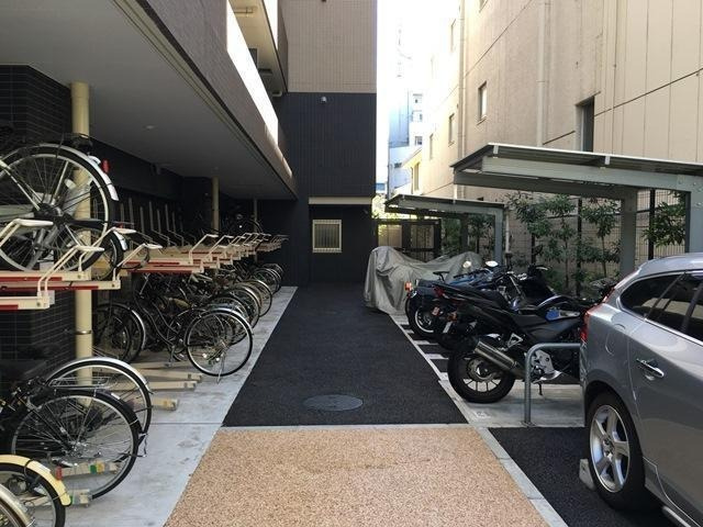 【駐車場】