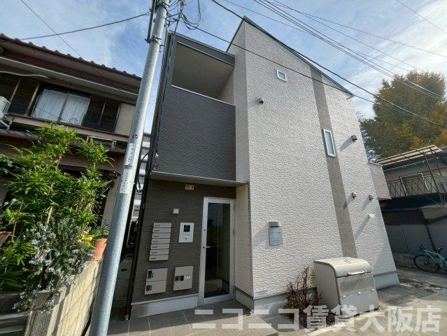 京都市南区東九条東札辻町のアパートの外観