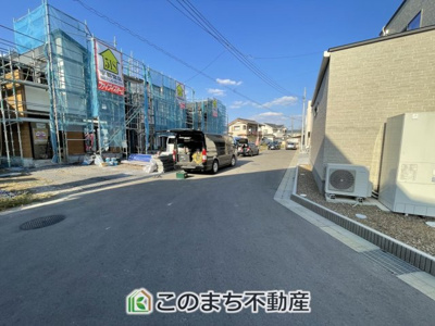 【前面道路含む現地写真】 | 宇都宮市下栗町　3号棟 | 見通しが良く前道もゆったり！お車の出し入れやすれ違いもスムーズに行えて毎日の移動もラクラクですよ★