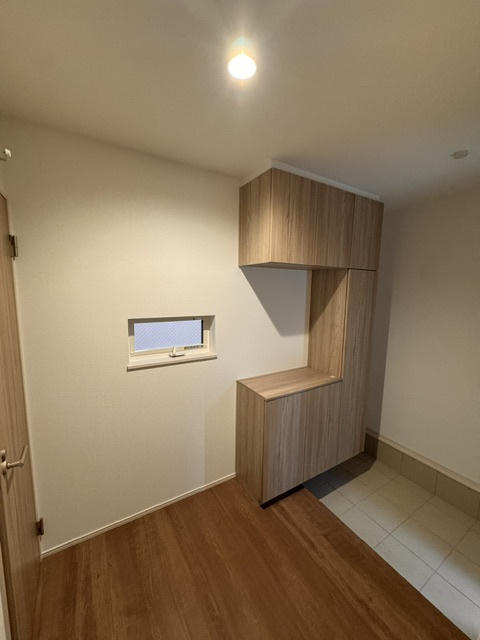 FIRST　TOWN守山区第2永森町全1棟【仲介手数料無料　二城小　守山西中】の玄関|今すぐのご案内可能です！→  0120-336-922　までお気軽にお問い合わせください。