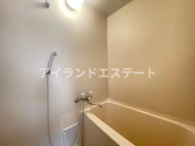 ハウスカレイジャスの浴室