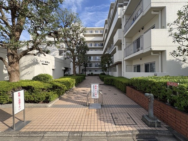 【エントランス】 | ハイツ高野台 | マンションの「顔」ともいうべきエントランス部分です。～即日のご見学可能～　お問合せはお気軽に。