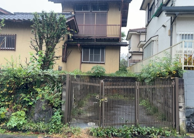 【外観】 | 太井売地 | 隣家の土地はどうなっているのか、生活利便施設が近くにあるのか、学校まで近いかなど、お客様のライフスタイルにあわせたイメージが重要です。また、近くにあると困る施設が近くにないかも確認するといいでしょう。