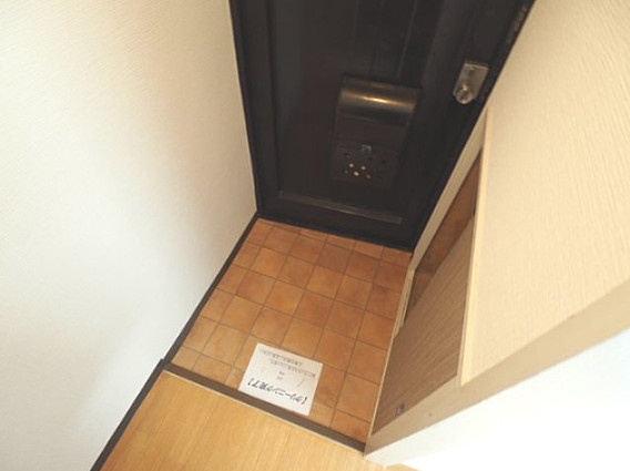 サムティ青木の玄関