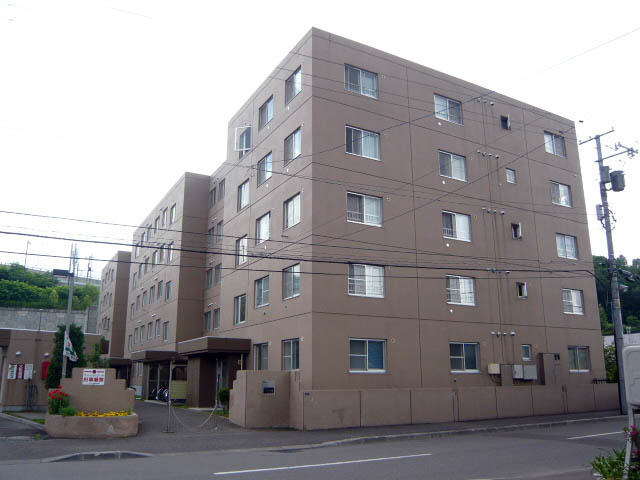 サームもなみ公園参番館