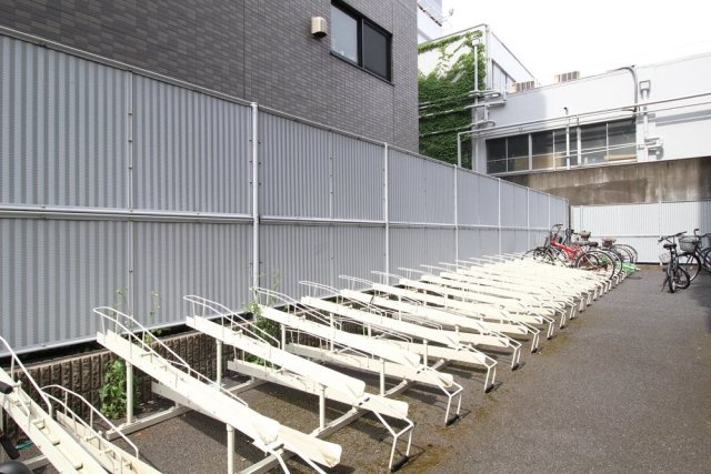 ルーブル学芸大学七番館のその他共用部分|駐輪場