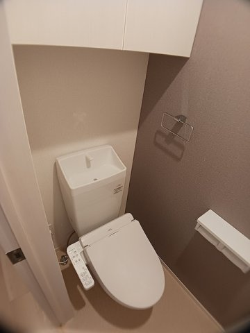 アネックス・タカノのトイレ|落ち着いた色調のトイレです