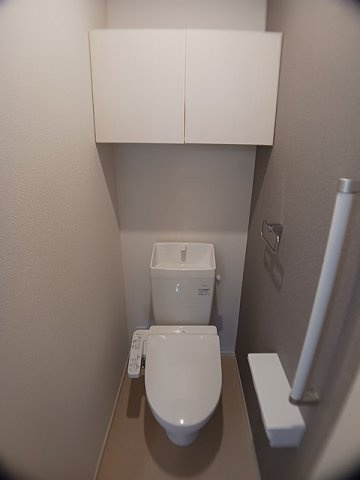 モンテ　クロッシュのトイレ|落ち着いた色調のトイレです