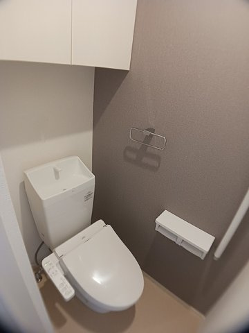 ルナ　フルールのトイレ|落ち着いた色調のトイレです
