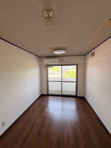 リード岡崎２４８の洋室