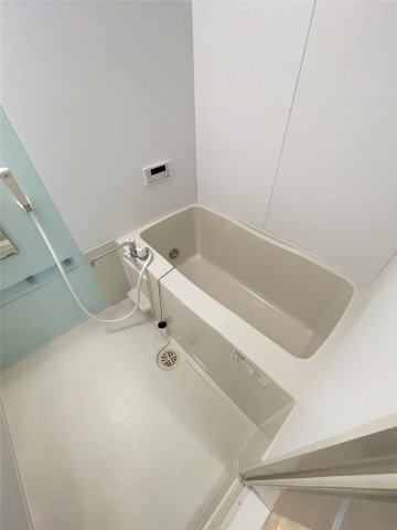 タイニーキャッスルの浴室|きれいなお風呂です