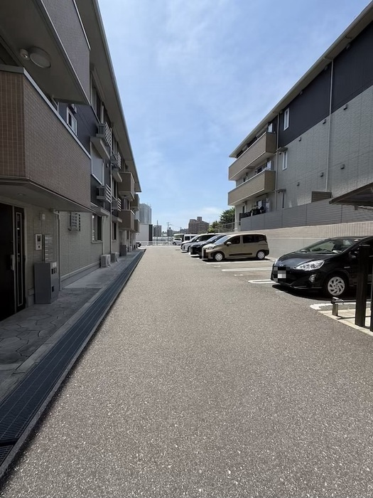 カーサ高須の駐車場|駐車場