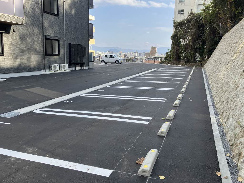 フィグ古江東町の駐車場