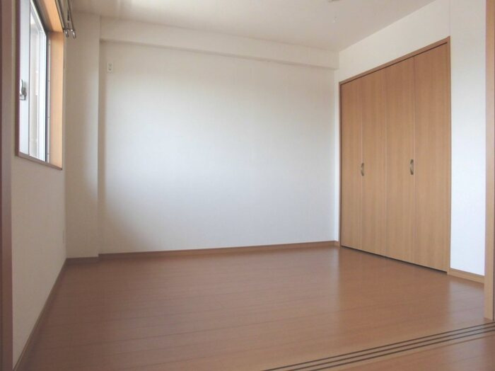 ＲＯＯＭ ＢＯＷＷＯＷの洋室|洋室