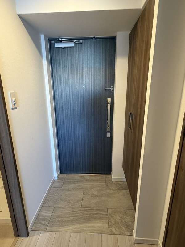 S-RESIDENCE東三国amanteの玄関