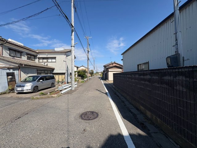 東区津島屋  550万円の前面道路含む現地写真