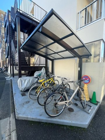 シャトレー富士の駐車場
