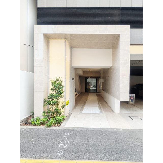 CORVAL東新宿のエントランス