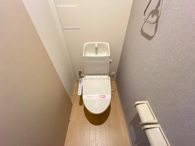 【トイレ】 | サンライズ西今 | 落ち着いた色調のトイレです
