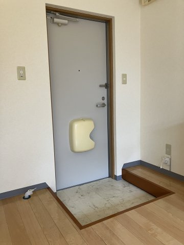 三条ロイヤルマンションの玄関|玄関です