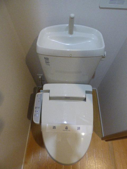 【トイレ】 | クレール善行 | 清潔感のあるトイレです
