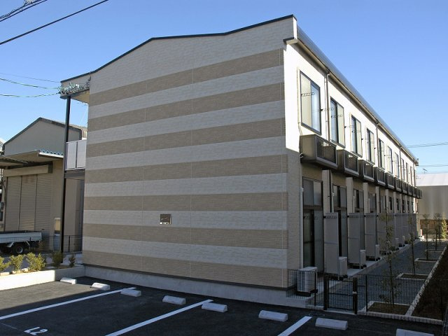 レオパレスサスジュウ　Ⅱの外観|落ち着いた雰囲気の外観です