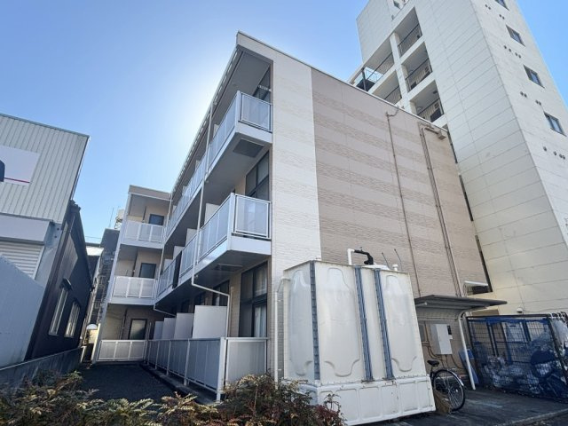 レオパレスＹＡＭＡＫＩの外観|おしゃれな外観です