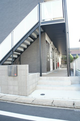 リブリ・北小金のエントランス