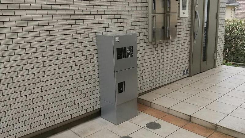 フローレンス横浜のエントランス|落ち着いたエントランスです