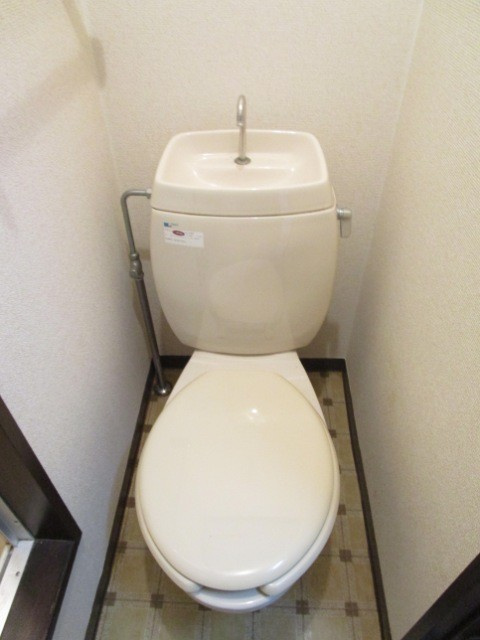 メゾン桜上水のトイレ