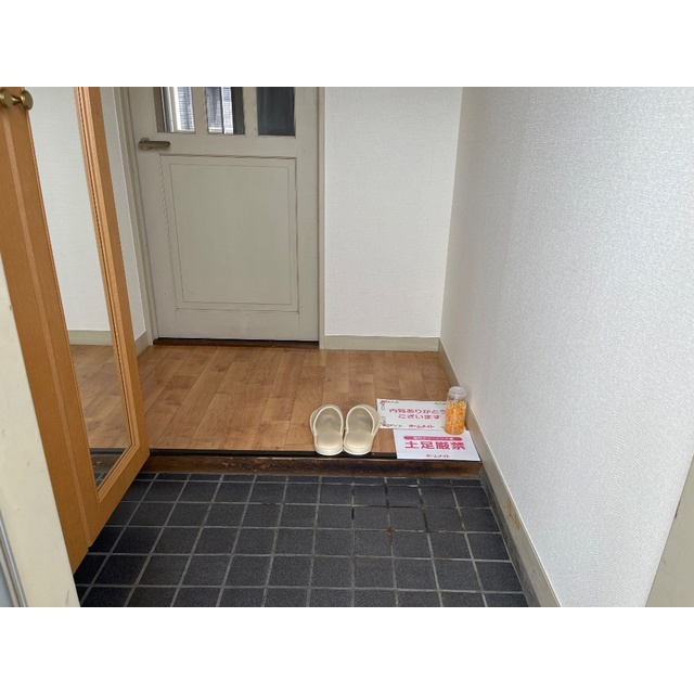 メゾネット翔の玄関